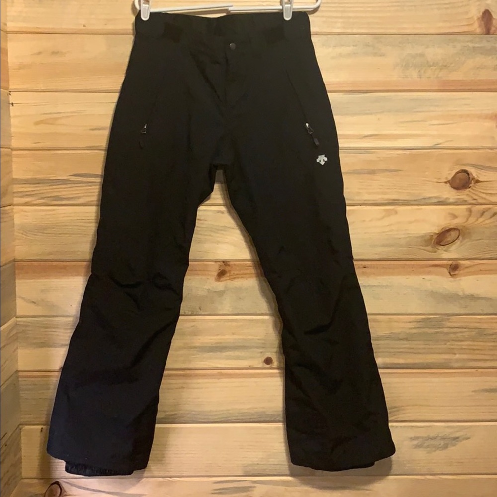 Descente Women’s black snow pants Size 8 small.